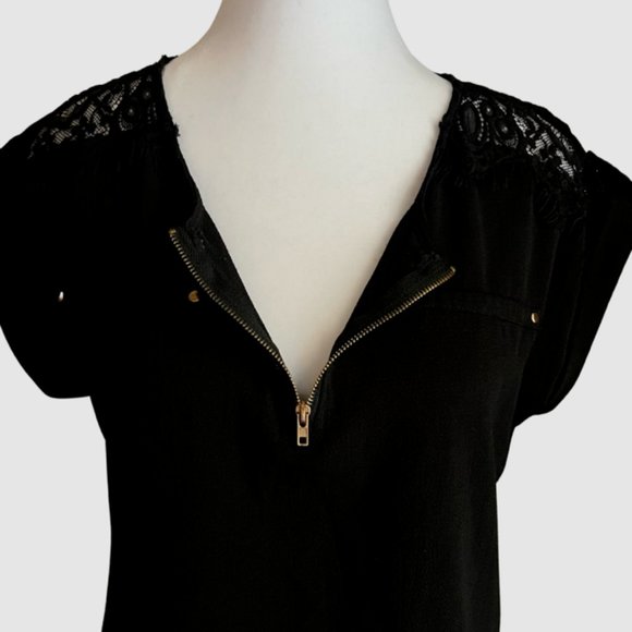 Reese Lace Detailed & Cuffed Capped Sleeve Blouse Black - Size Small - Picture 4 of 10